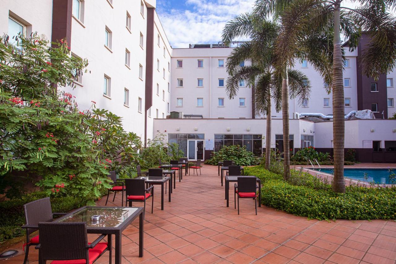 Ibis Lagos Airport Ikeja Exterior foto