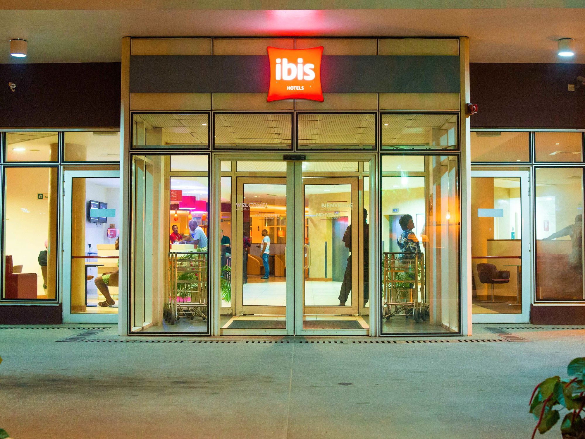 Ibis Lagos Airport Ikeja Exterior foto